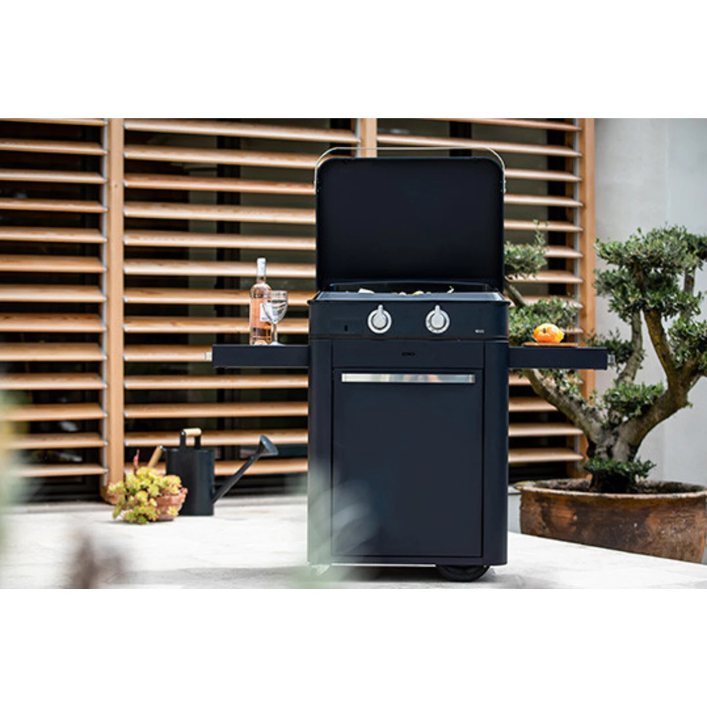 Combo Plancha gaz Enosign 65 Bleu (Chariot et Capot) - ENO* Combo Plancha Gaz Enosign 65 Bleu (Chariot Et Capot) - ENO* -Gril De Cuisine combo plancha enosign 65 bleu capot eno chariot 3224780040040 2